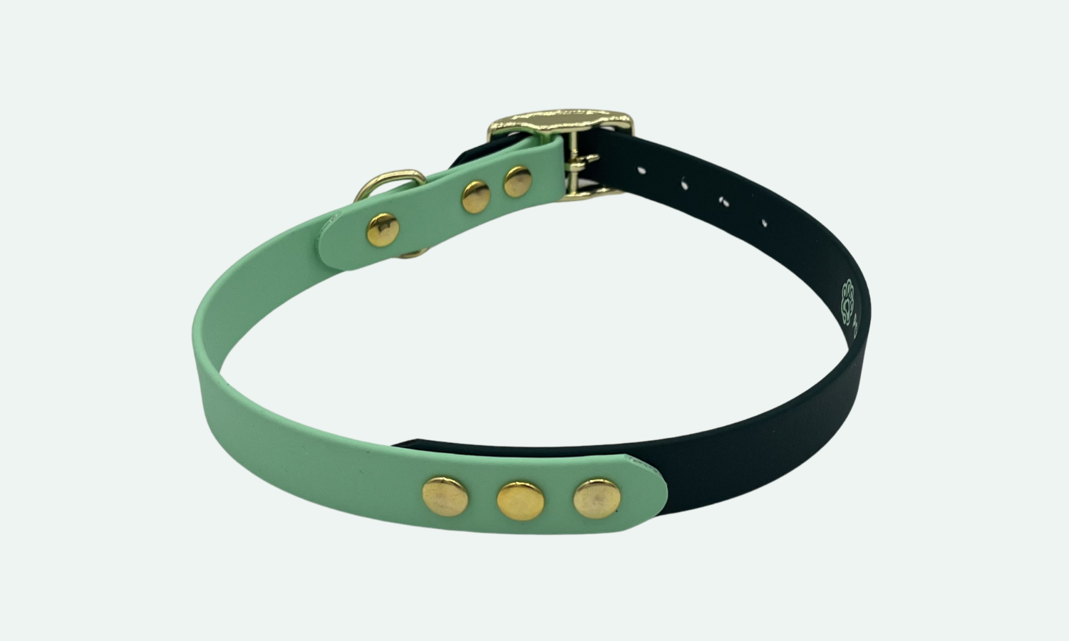 Honden halsband in de kleuren lichtgroen en donkergroen